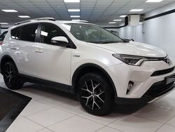 White Used 2016 Toyota RAV4 SUV | £17,949 (A bit pricey)