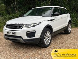 White Used 2015 Land Rover Range Rover evoque SE SUV | £10,399 (Fair price)