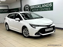 White Used 2023 Toyota Corolla Estate | £20,485 (Fair price)