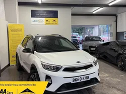 White Used 2018 Kia Stonic 4 SUV | £10,295 (Fair price)