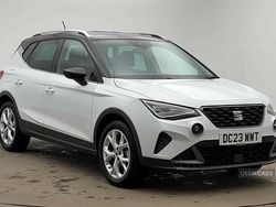 White Used 2023 Seat Arona FR SUV | £15,685 (Fair price)