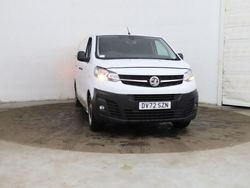White Used 2022 Vauxhall Vivaro S Van | £12,350 (Good price)