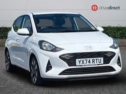 Special solid paint atlas white Used 2024 Hyundai i10 Advanced Hatchback | £12,841 (Fair price)