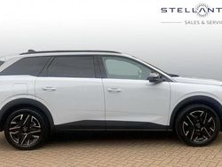 White Used 2024 Peugeot 5008 Allure MPV | £26,376 (Fair price)