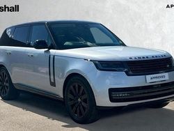 Silver Used 2025 Land Rover Range Rover Autobiography SUV | £112,962 (Fair price)