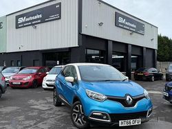 Blue/cream Used 2017 Renault Captur Dynamique SUV | £6,750 (Fair price)