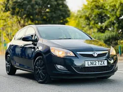 Black Used 2012 Vauxhall Astra Hatchback | £2,495 (Good price)