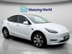 White Used 2022 Tesla Model Y Long Range AWD SUV | £20,500 (Fair price)