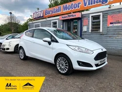 White Used 2014 Ford Fiesta Titanium Hatchback | £2,995 (Fair price)