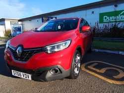 Red Used 2016 Renault Kadjar Dynamique SUV | £5,995 (Fair price)
