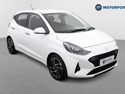 White Used 2024 Hyundai i10 Premium Hatchback | £14,049 (Fair price)