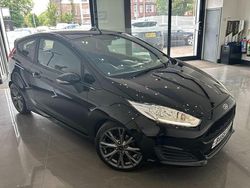 Black Used 2017 Ford Fiesta ST-Line Hatchback | £4,795 (Fair price)
