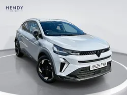 Ceramic grey New 2025 Renault Captur Techno SUV | £19,798 (Fair price)