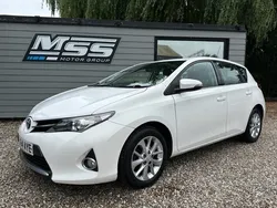 Used 2014 Toyota Auris Multidrive S | £7,695 (Fair price)