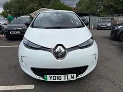 White Used 2016 Renault Zoe Dynamique Hatchback | £4,495