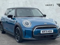 Blue Used 2021 Mini Cooper Classic Hatchback | £16,487 (Fair price)