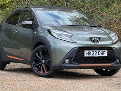 Cardamom green Used 2022 Toyota Aygo X Edition SUV | £14,570
