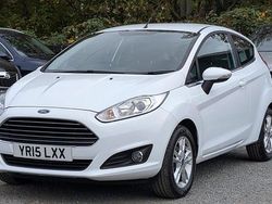 White Used 2015 Ford Fiesta Zetec Hatchback | £5,500 (Fair price)
