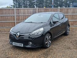 Black Used 2015 Renault Clio IV Dynamique Hatchback | £5,700 (Fair price)