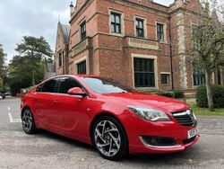 Red Used 2015 Vauxhall Insignia SRi Hatchback | £3,981 (Good price)