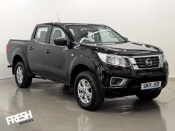 Black Used 2021 Nissan Navara Acenta Pickup | £15,490 (Super price)