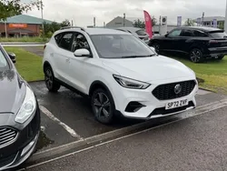 White Used 2022 MG ZS Excite Sedan | £12,790 (Fair price)