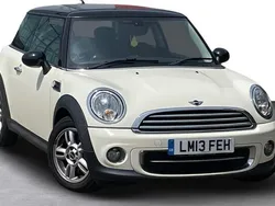 Pepper white Used 2013 Mini Cooper D Hatch Hatchback | £4,475 (Fair price)