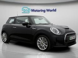 Used 2022 Mini Cooper SE Hatch Hatchback | £15,600 (Fair price)