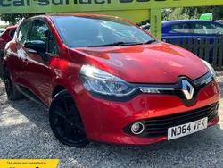 Red Used 2014 Renault Clio IV Dynamique Hatchback | £8,275 (Fair price)
