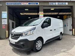 White Used 2022 Renault Trafic Business Van | £12,750 (Good price)