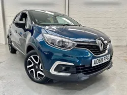 Blue/black Used 2019 Renault Captur Iconic SUV | £11,495 (Fair price)
