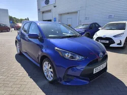 Blue Used 2022 Toyota Yaris Hybrid Hatchback | £15,495 (Good price)