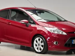 Red Used 2009 Ford Fiesta Titanium Hatchback | £5,680 (Expensive)