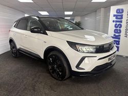 White Used 2022 Vauxhall Grandland X SRi SUV | £16,995 (Fair price)