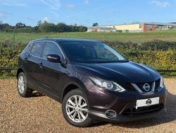 Black Used 2014 Nissan Qashqai Acenta Premium SUV | £10,333 (Good price)
