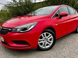 Red Used 2016 Vauxhall Astra Design Edition Hatchback | £1,895
