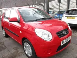 Red Used 2011 Kia Picanto 2 Hatchback | £2,695 (Good price)