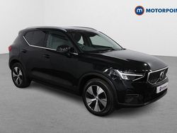 Black Used 2022 Volvo XC40 Core SUV | £20,599 (Fair price)