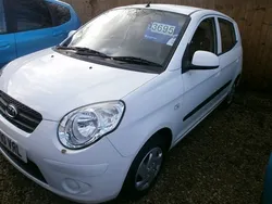 White Used 2010 Kia Picanto Hatchback | £3,395