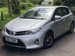 Used 2013 Toyota Auris Hybrid | £8,995 (Fair price)