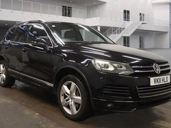 Black Used 2011 VW Touareg SUV | £7,995 (A bit pricey)