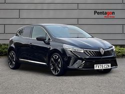 Black Used 2025 Renault Clio V Techno Hatchback | £17,994 (Fair price)