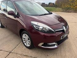 Red Used 2014 Renault Grand Scénic III Dynamique MPV | £3,695 (A bit pricey)