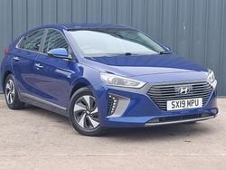 Blue Used 2019 Hyundai Ioniq Premium Hatchback | £13,498 (Fair price)