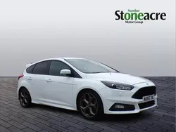 White Used 2015 Ford Focus ST Hatchback | £9,495 (Fair price)