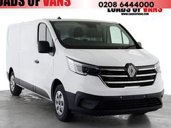 Solid glacier white New 2025 Renault Trafic Van | £23,980 (Good price)