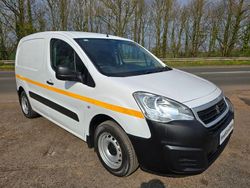 White Used 2017 Peugeot Partner S Van | £5,795 (Fair price)