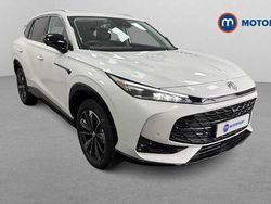 White New 2025 MG HS Trophy SUV | £22,599 (Fair price)