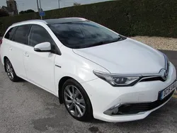 White Used 2015 Toyota Auris Hybrid Estate | £9,695 (Fair price)