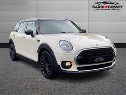 White Used 2016 Mini Cooper Clubman Estate | £9,995 (Fair price)